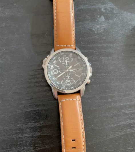 实体店购买Seiko 精工太阳能计时夜光腕...