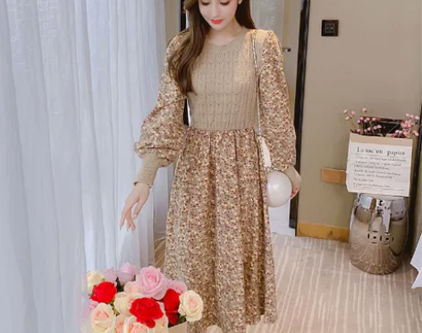 灯芯绒碎花连衣裙子女装早秋冬季新款针织法式...