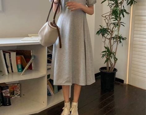 polo连衣裙女夏季法式泡泡袖休闲夏天显瘦...