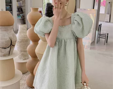 连衣裙夏季新款茶歇法式宽松显瘦泡泡袖方领小...