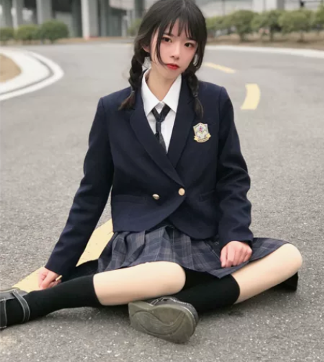 子小初霄梦 xs55 前娘那里收的，一直放...