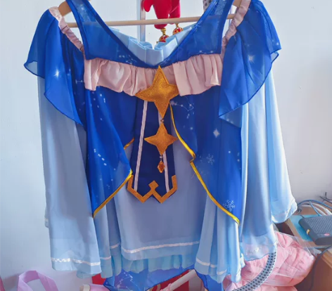 雪初音大全套cos服M码，不包邮因为很重所...