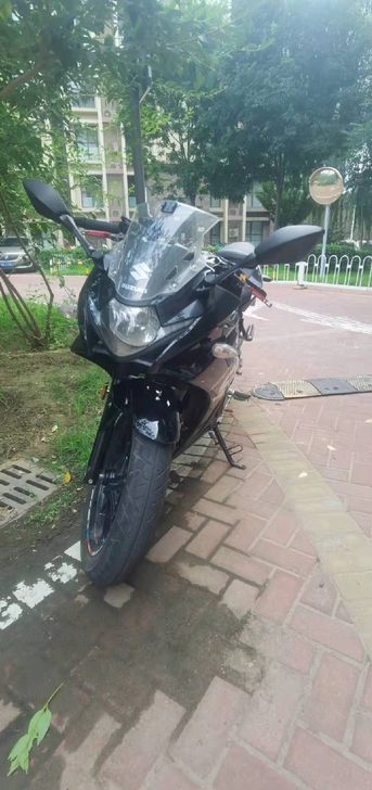 铃木  gsx250r 18年私户，必须过...