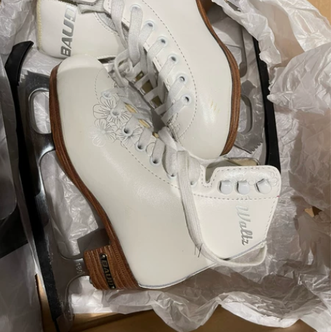 儿童花样滑冰鞋，27码，刀刃完整无瑕疵无划...