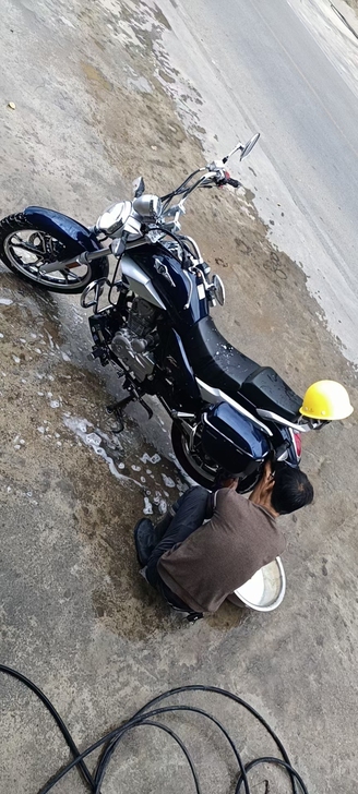 帮朋友出售20年豪爵摩托车，因他要出外地工...