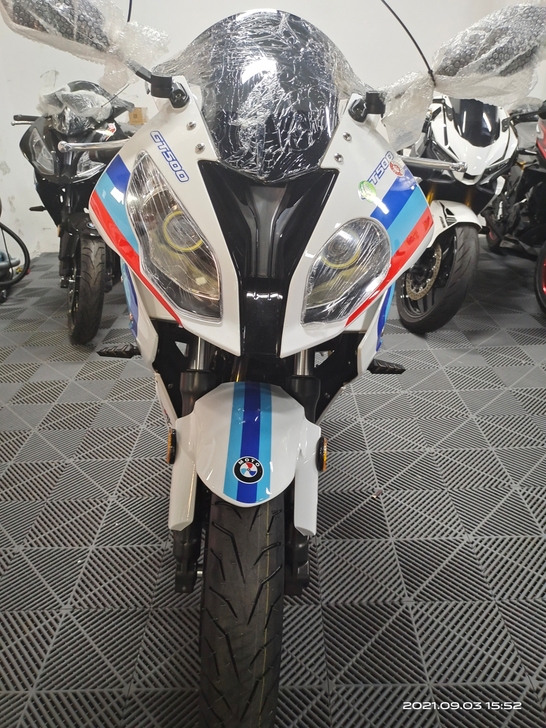 品牌型号宝马双击R新旧程度全新新品到店宝雕...