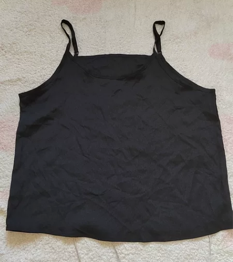 全新吊带背心M码胸围46厘米衣长50厘米左...