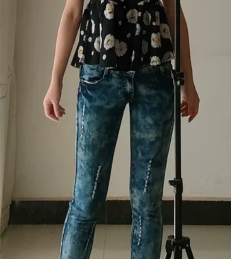 女士低胸黑色白印花吊带 S码 60元 女士...