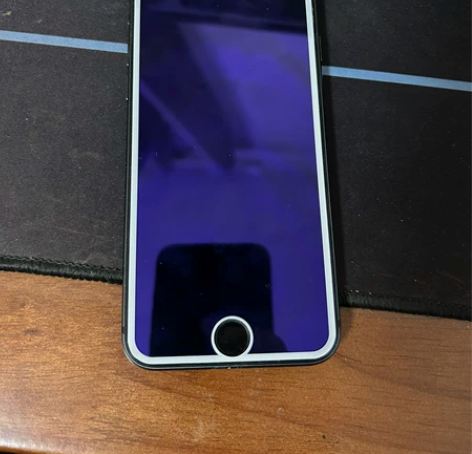 ?苹果8黑色64G，自用的苹果8国行黑色，...