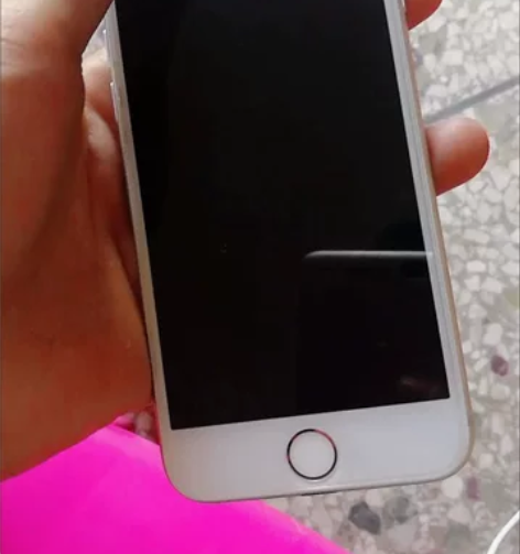 苹果8自用 感兴趣的话点“我想要”和我私聊...