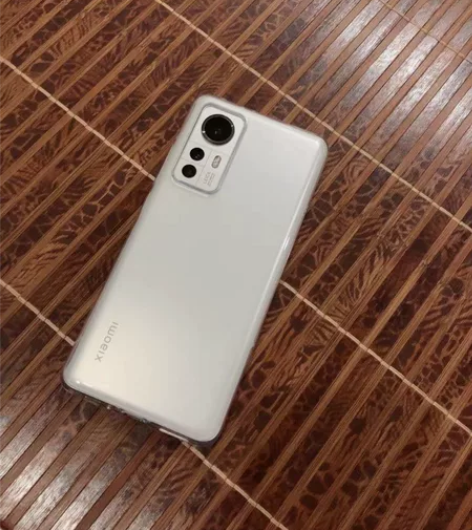 小米12s yyds白色 8+128 99...