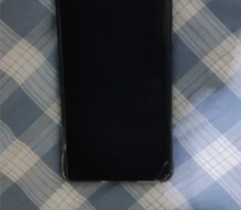 小米12pro8+128黑色，外屏碎，内屏...
