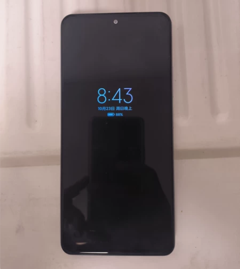 红米k40  8加128内存，中框右上角有...