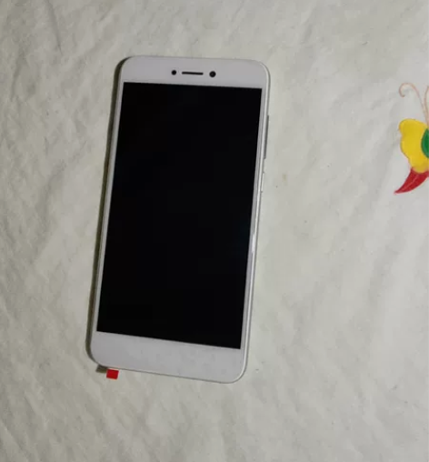 荣耀8青春版3+32G 9成新以上手机。我...