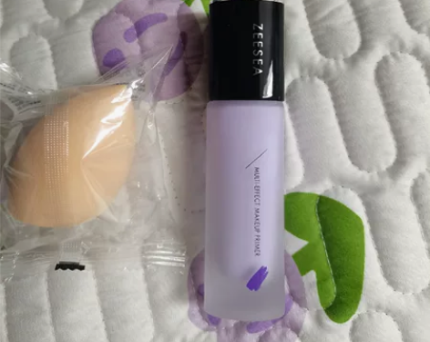 滋色隔离送美妆蛋 感兴趣的话点“我想要”和...