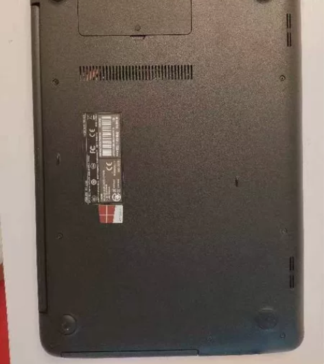 华硕A556U，用的比较少，无破损痕迹 感...