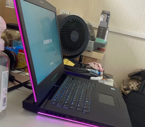 出售外星人笔记本嘎嘎新白山自提。 感兴趣的...