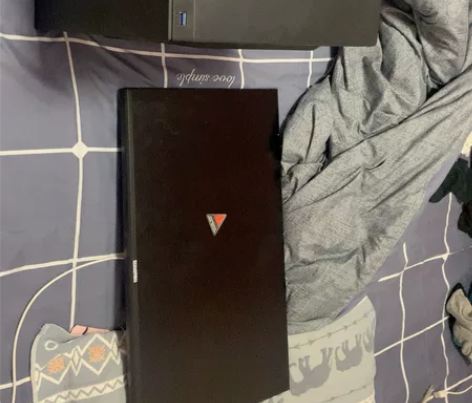 华硕台式机几乎全新 感兴趣的话点“我想要”...