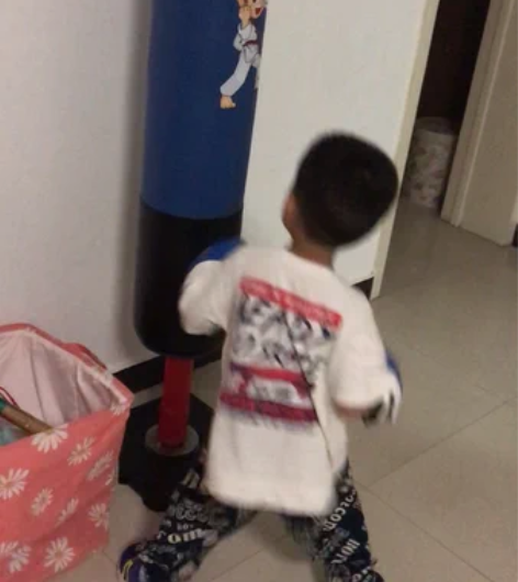 森霸拳击沙袋立式训练器,买来玩了不超5次,...