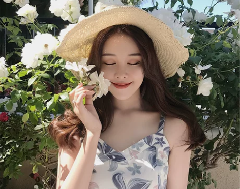 姗姗林33吊带印花裙连衣裙夏装新款收腰显瘦...