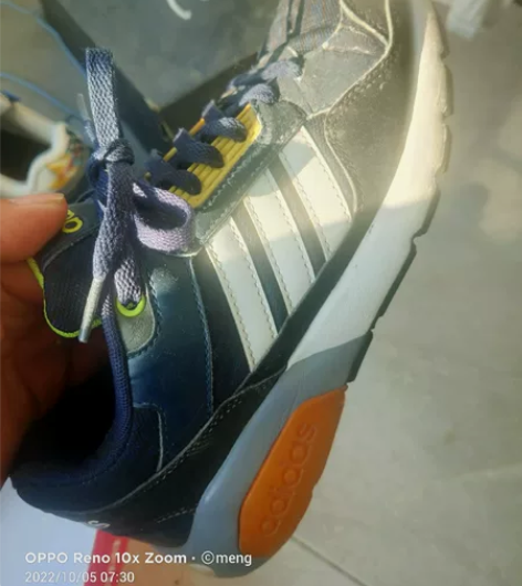 正品阿迪运动鞋 感兴趣的话点“我想要”和我...