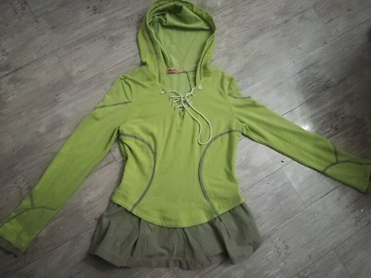 上衣卫衣衬衣衣服大杂烩。美特斯邦威，非以纯...