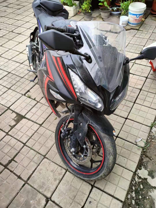 小忍者双缸250后面改的半热熔轮胎