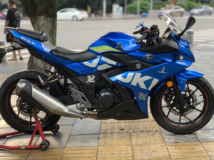 17年铃木gsx250r，安全行驶2.6w...