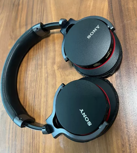 Sony/索尼 MDR-1ADAC，在家吃...
