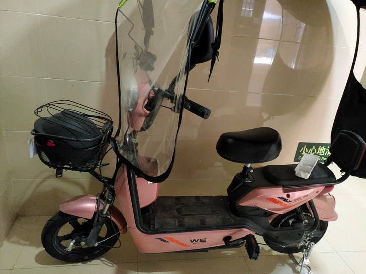 中富新国标电动车成人电动自行车48V小型电...