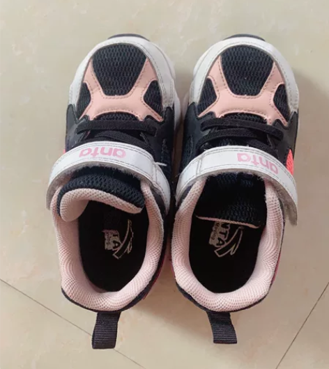 小安踏 专柜购入 26码 男女同款 50包...