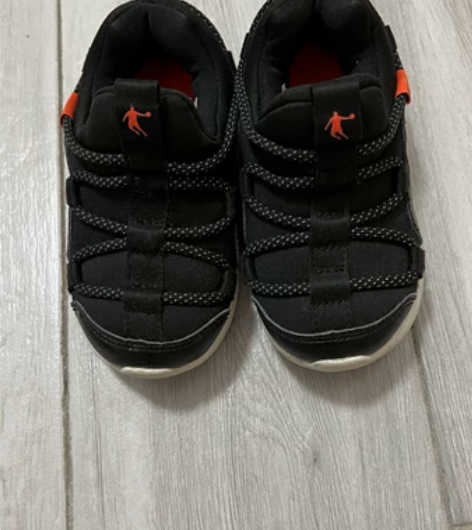 乔丹毛毛虫鞋子，9新，包裹性好舒服质量好，...