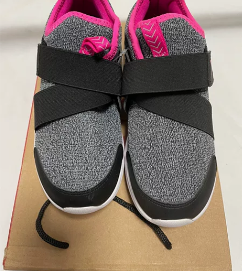 低价处理特步儿童全新跑鞋，女童跑步系列，颜...