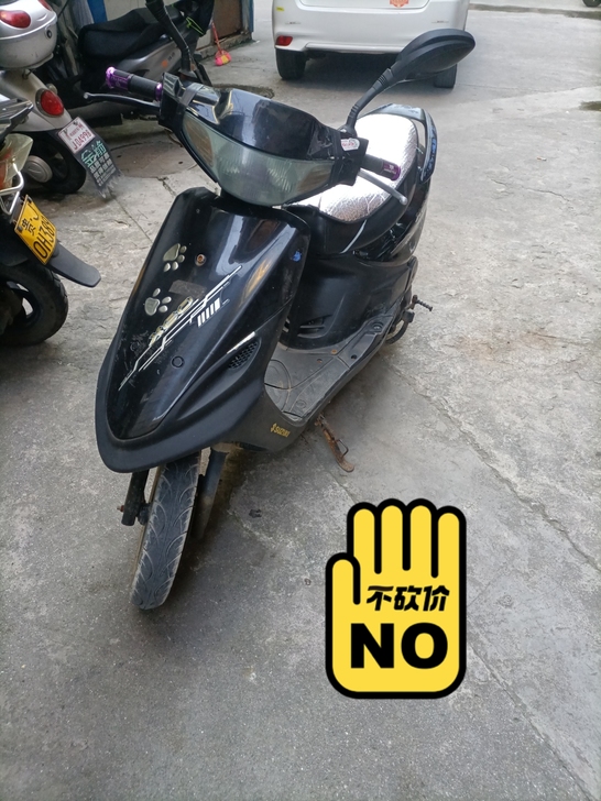 个人自用，一万公里，证件齐，已脱审，不过户...