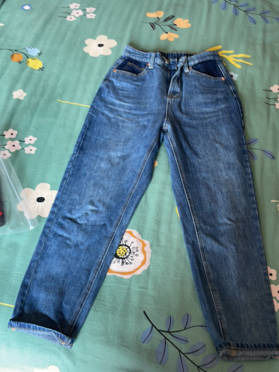 牛仔裤软料 后腰松紧设计 没有穿过