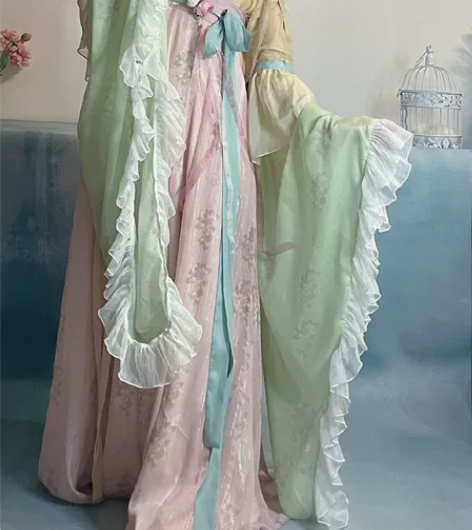 五五年家的桃花笑汉服 穿了二洗二，九成新，...