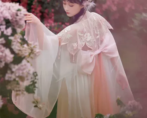 【倾城】#七月夕汉服 大袖衫、诃子裙，全套...