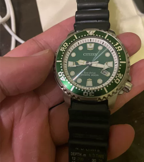 西铁城光动能，戴了不到一年的绿水鬼，要减肥...