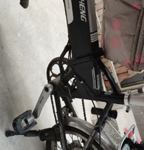 正步折叠电动车 48伏电瓶 感兴趣的话点“...