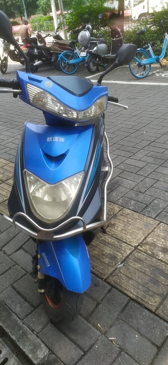 用不上了，上班用的，60V电动车转让，续航...