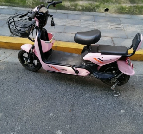女士代步小型电动车轻便助力车，成色新满电能...