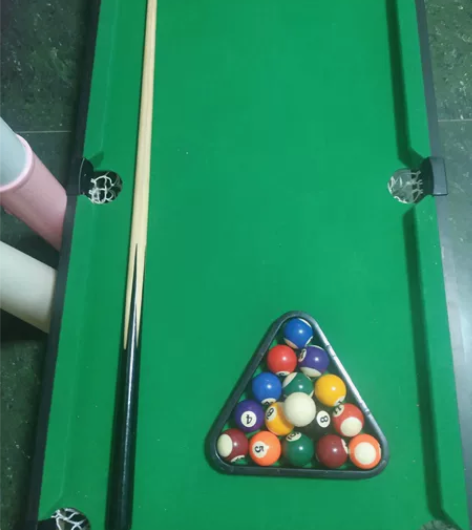 儿童台球桌，81cm*42cm，两个球杆，...
