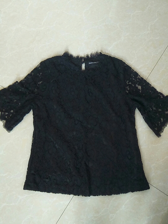 夏季黑色蕾丝衫，L码