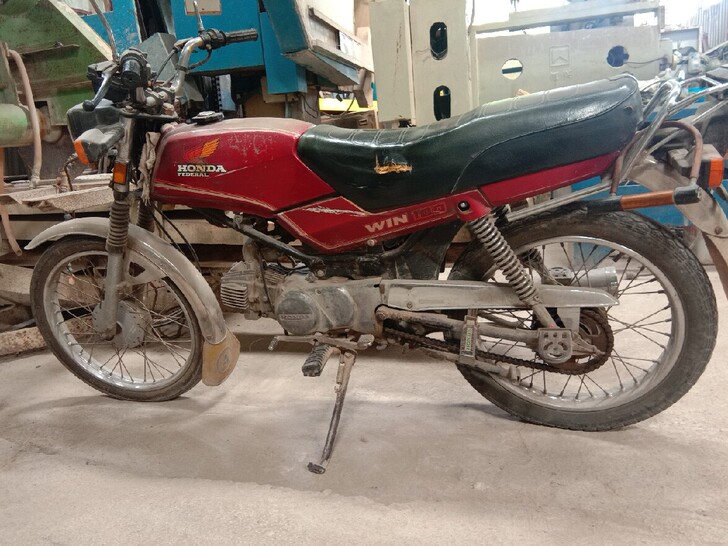 飞鹰摩托车100CC，怀旧经典，一切正常使...