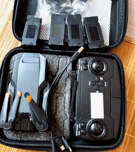 大疆级“无人机”血亏了！新款折叠高清超长续...