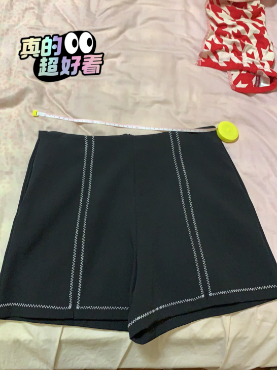 黑色西装料短裤,买大了穿不了,腰围在39#...