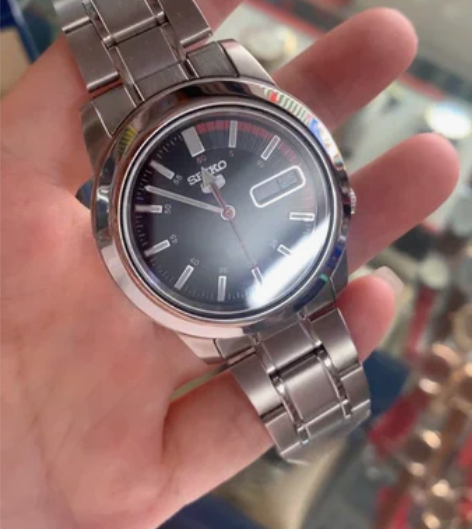 爸爸是工龄40的老师傅 自己家里开的店，疫...