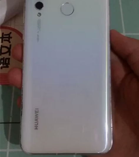 出一台自用的华为nova4  8+128成...