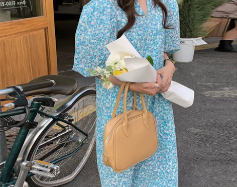 韩国ins夏季复古法式泡泡袖小V领宽松长款...