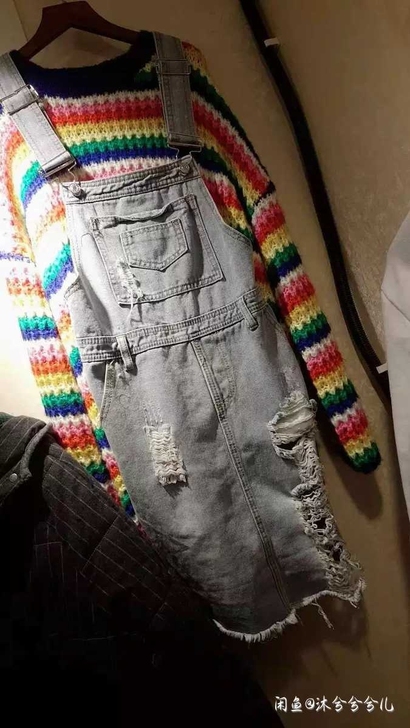 全新彩虹毛衣背带裙